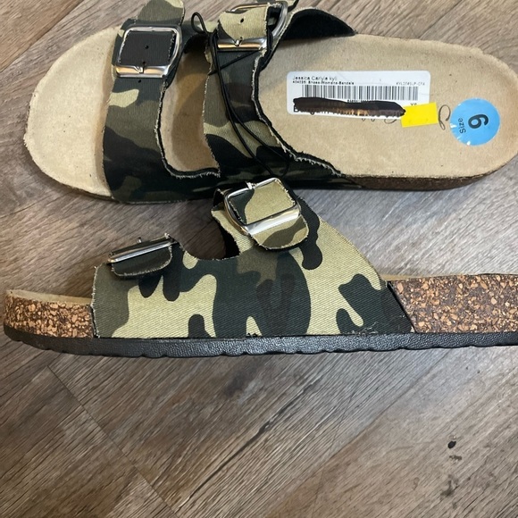 WOMENS Jessica Carlisle Cammo Strap Sandals - Picture 3 of 3